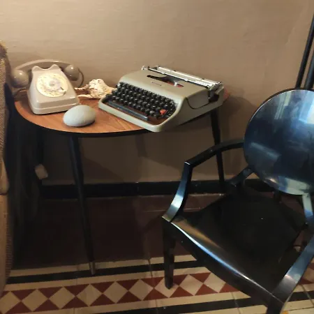 Via Verdi 5, Gli Affreschi *