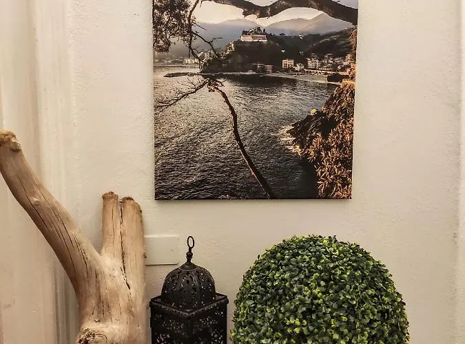 Via Verdi 5, Gli Affreschi * مونتيروسّو ال ماري