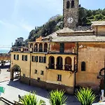 Via Verdi 5, Gli Affreschi *