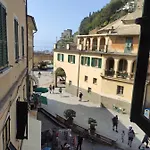 Via Verdi 5, Gli Affreschi * Monterosso al Mare